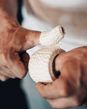 Average Broz, Thumb tape, Thumb tape